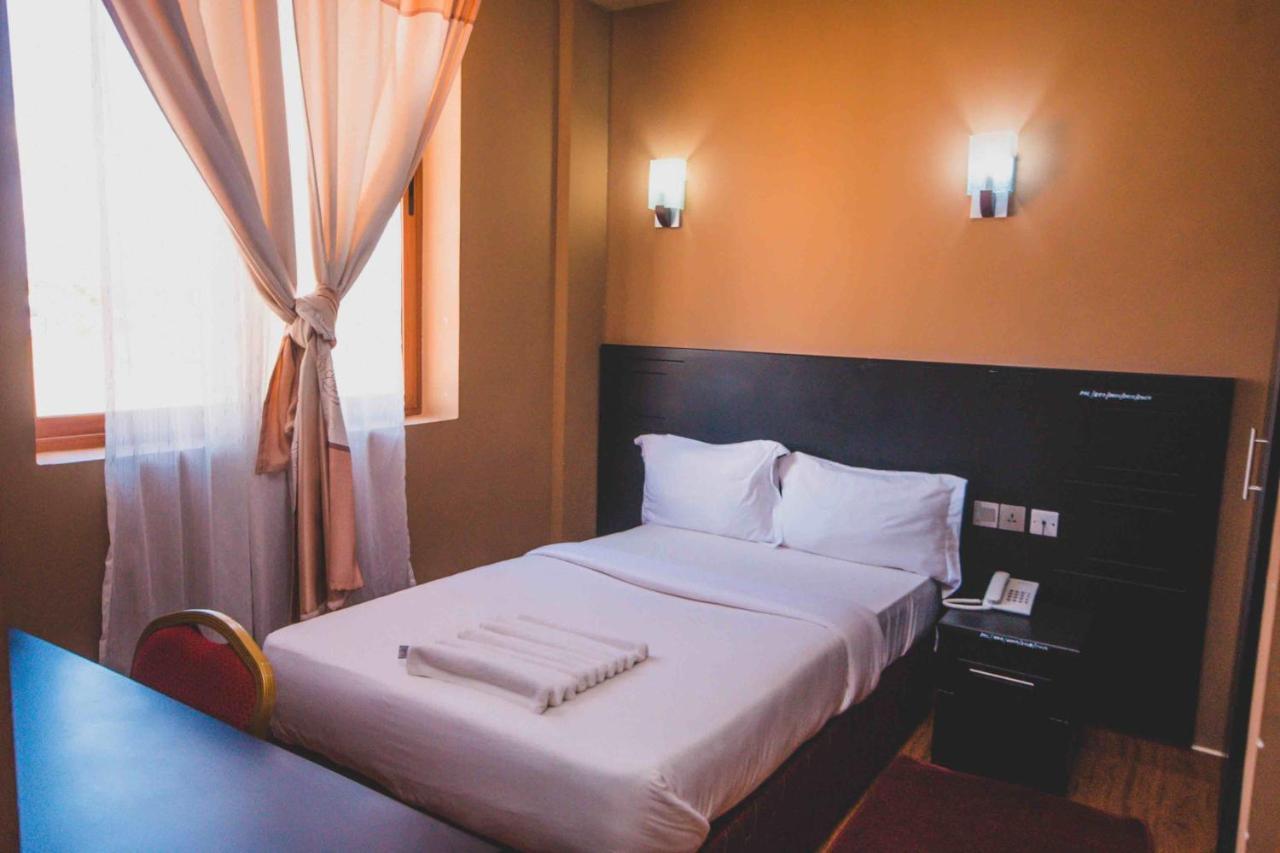 Panone Hotel Boma Boma la Ngombe Luaran gambar