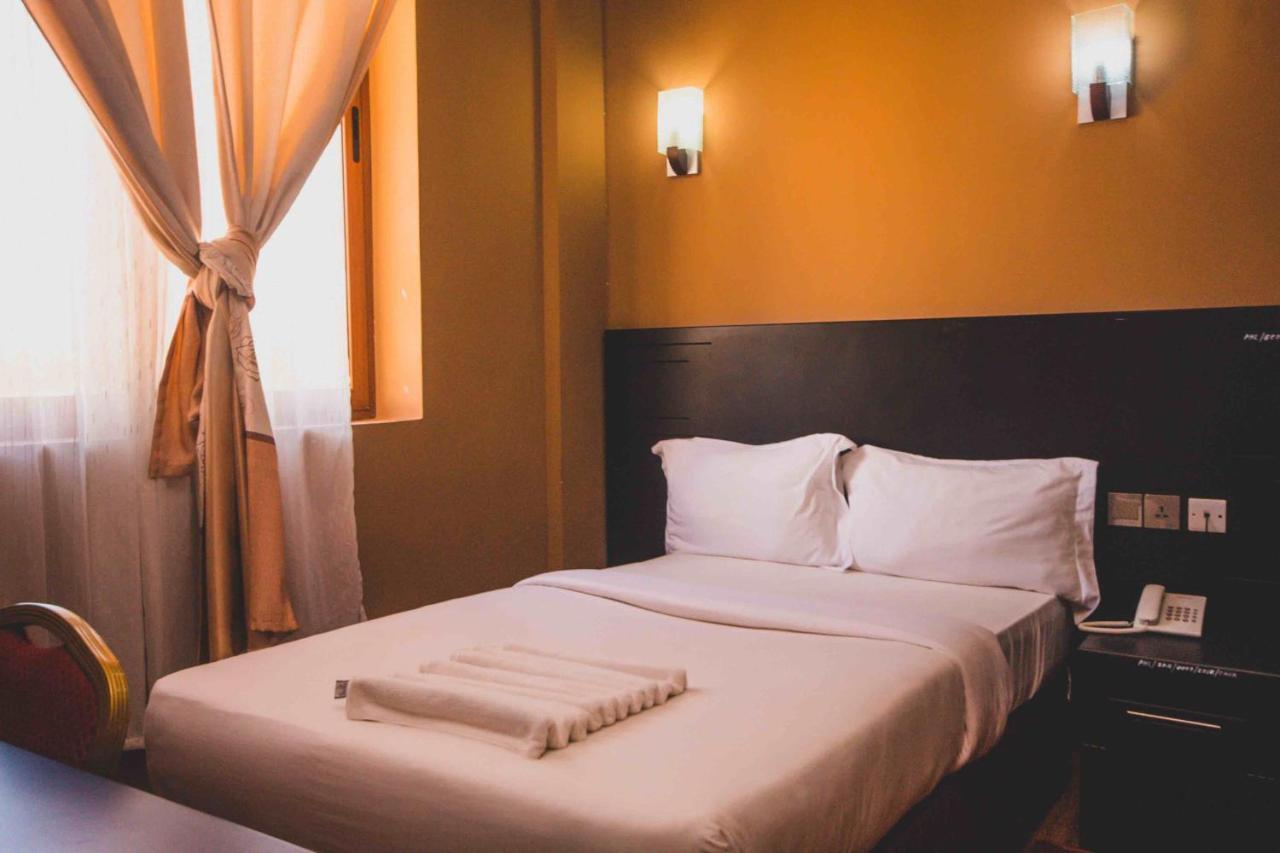 Panone Hotel Boma Boma la Ngombe Luaran gambar